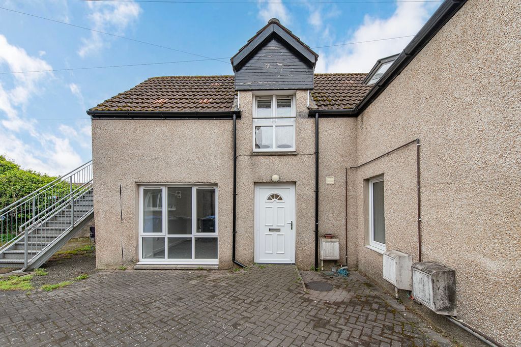 Property photo 1 of 14 001