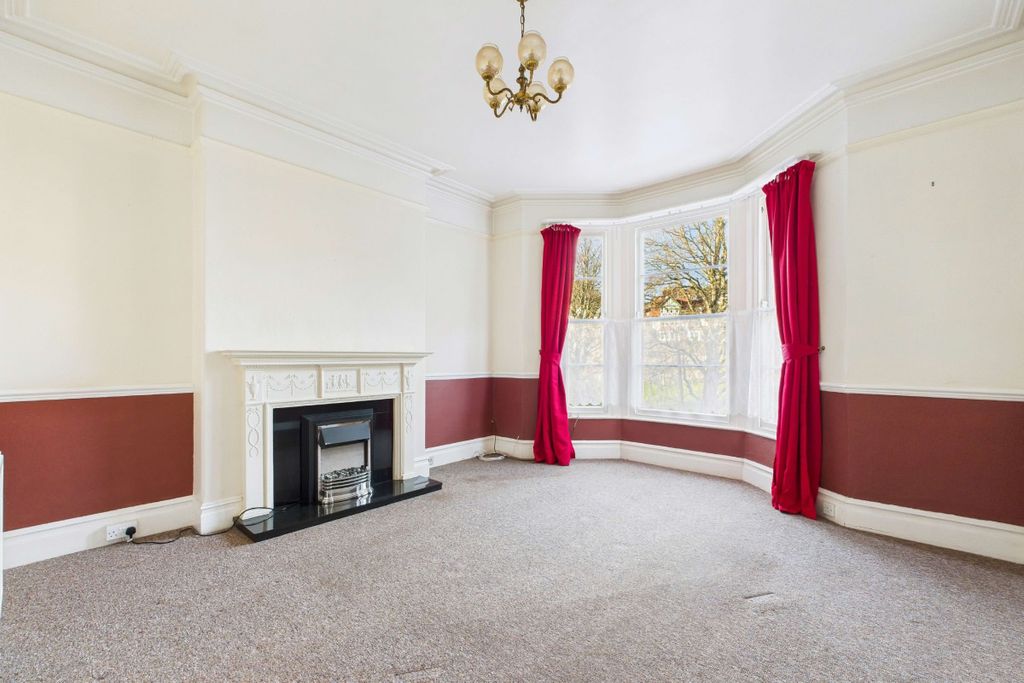 Property photo 2 of 14