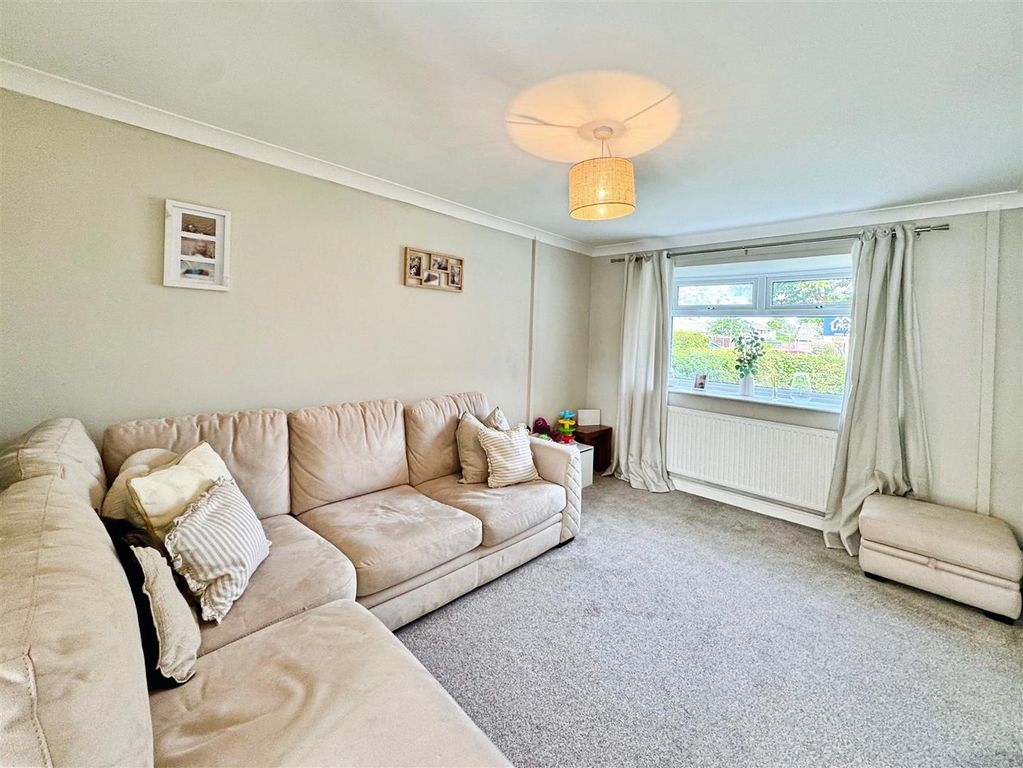 Property photo 2 of 17 Sitting Room