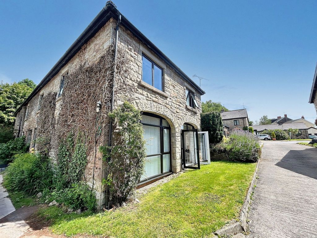 Property photo 1 of 30