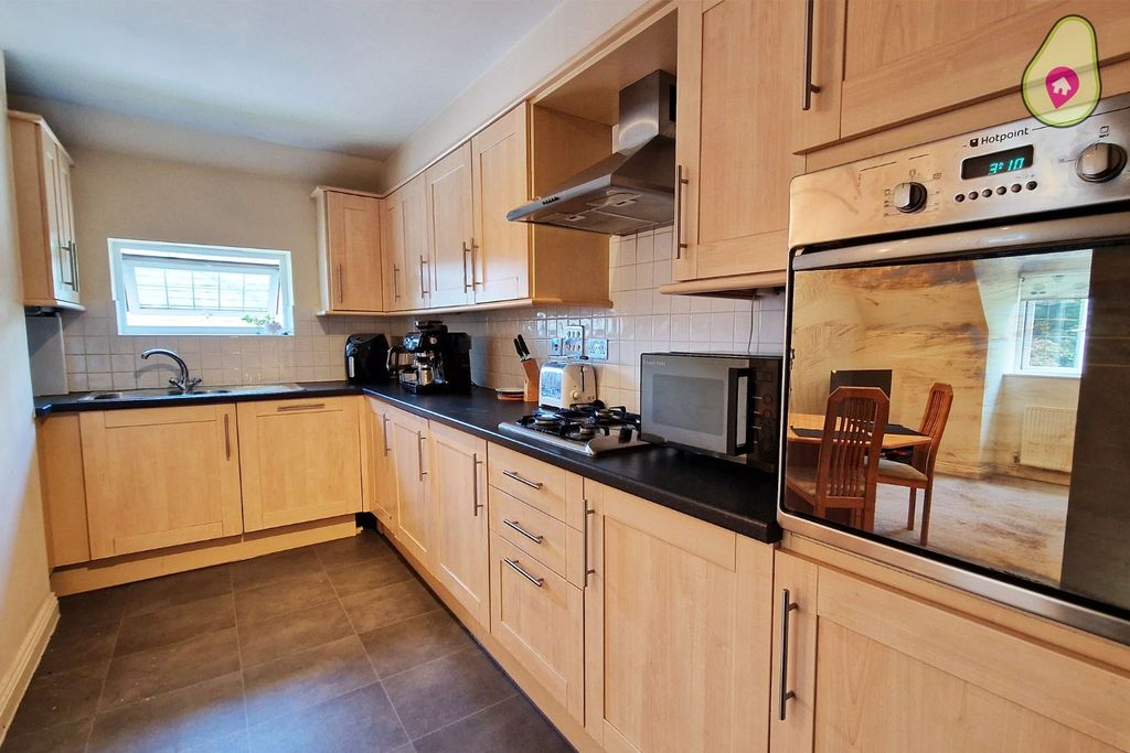 Property photo 3 of 9 2478027