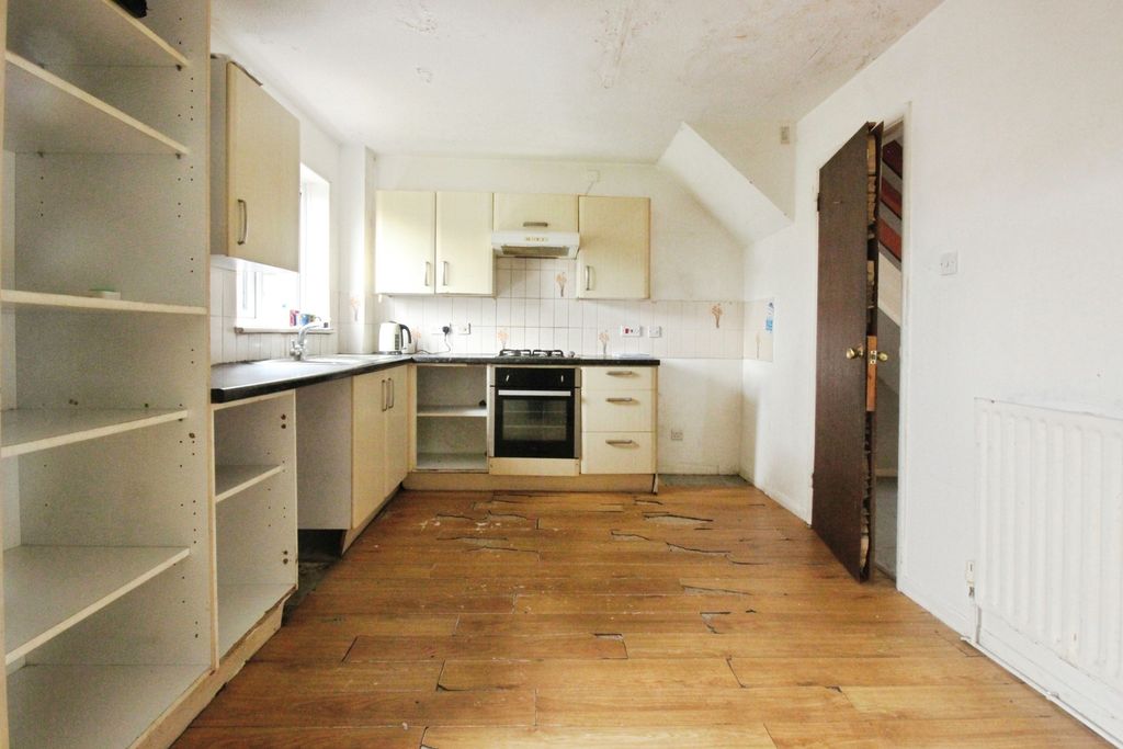 Property photo 2 of 19 Pbox-Img.Jpg