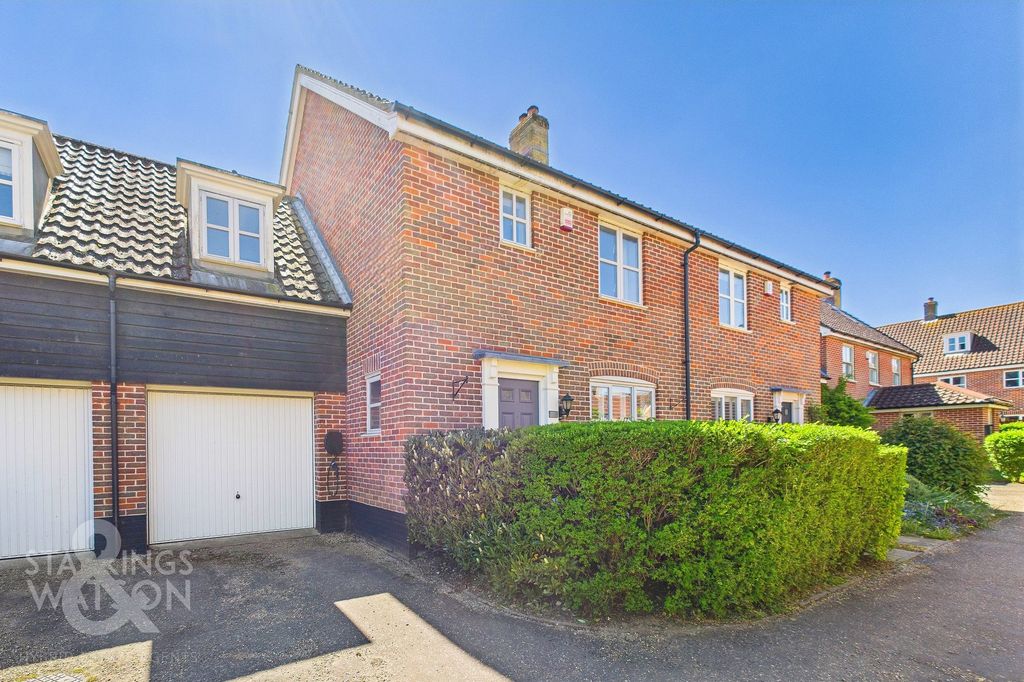 Property photo 1 of 21