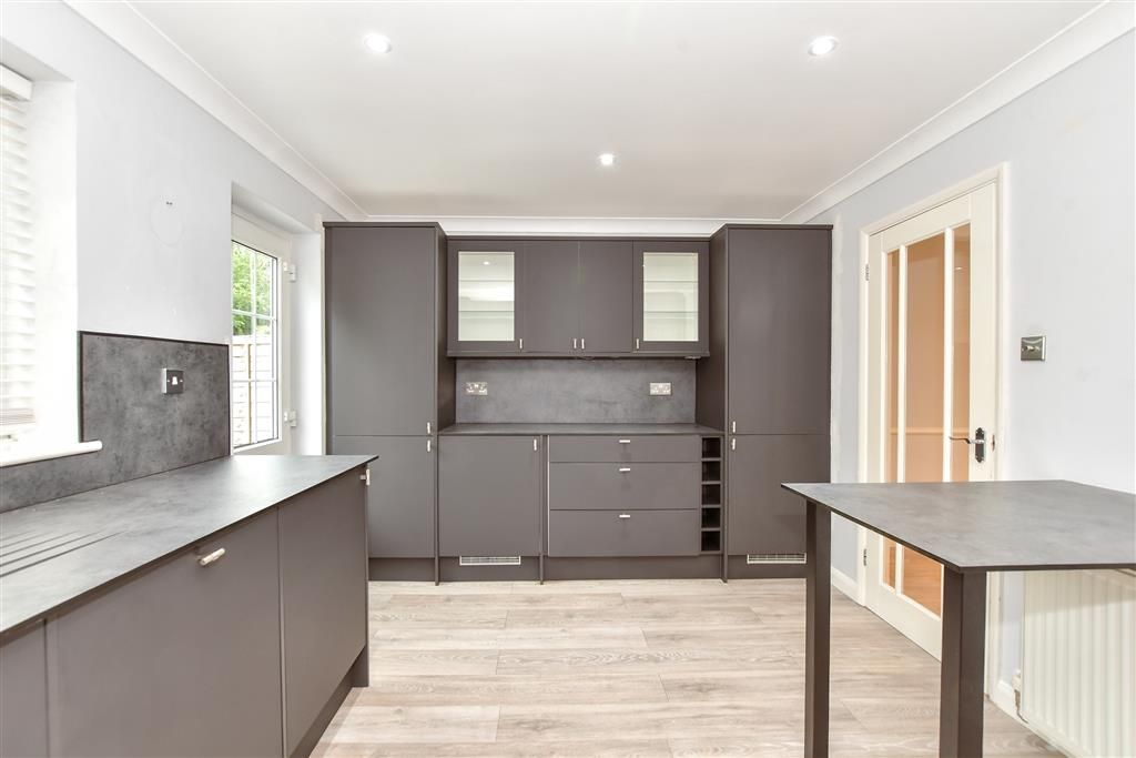 Property photo 3 of 14 Kitchen/Breakfast Room