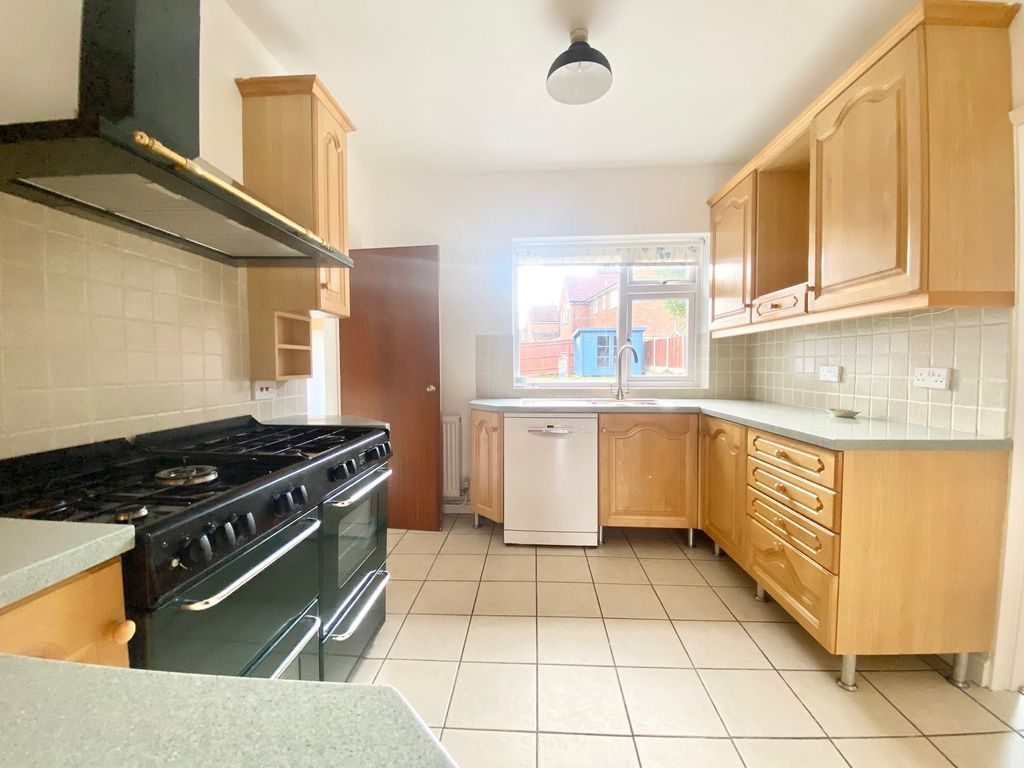 Property photo 3 of 15 Kitchen