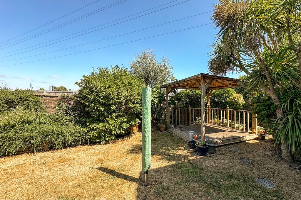 Property photo 3 of 18 Picture No. 24