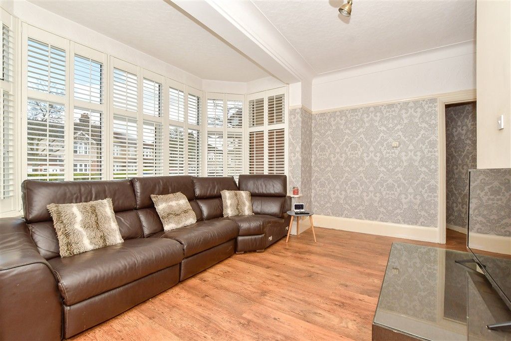 Property photo 1 of 10 Lounge Area