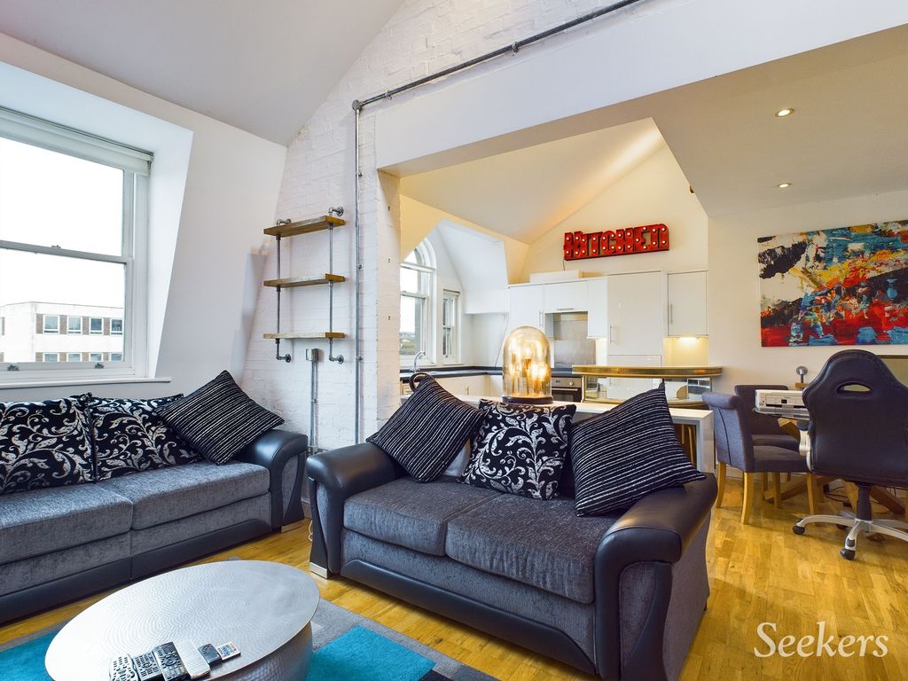 Property photo 2 of 15 Photo 13