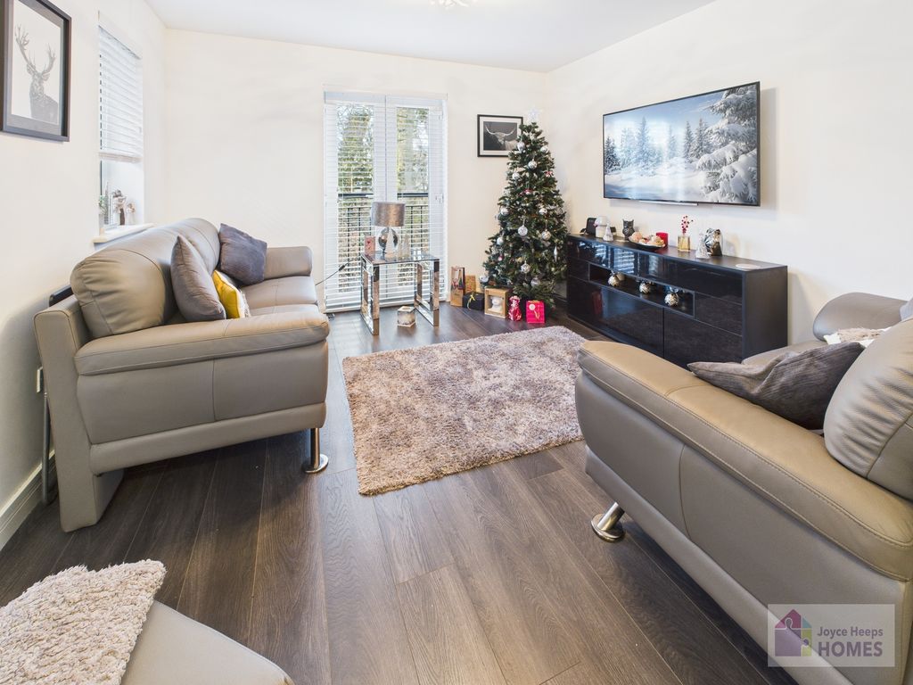 Property photo 2 of 10