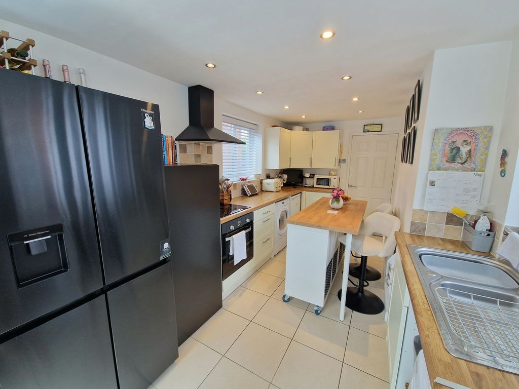 Property photo 3 of 20