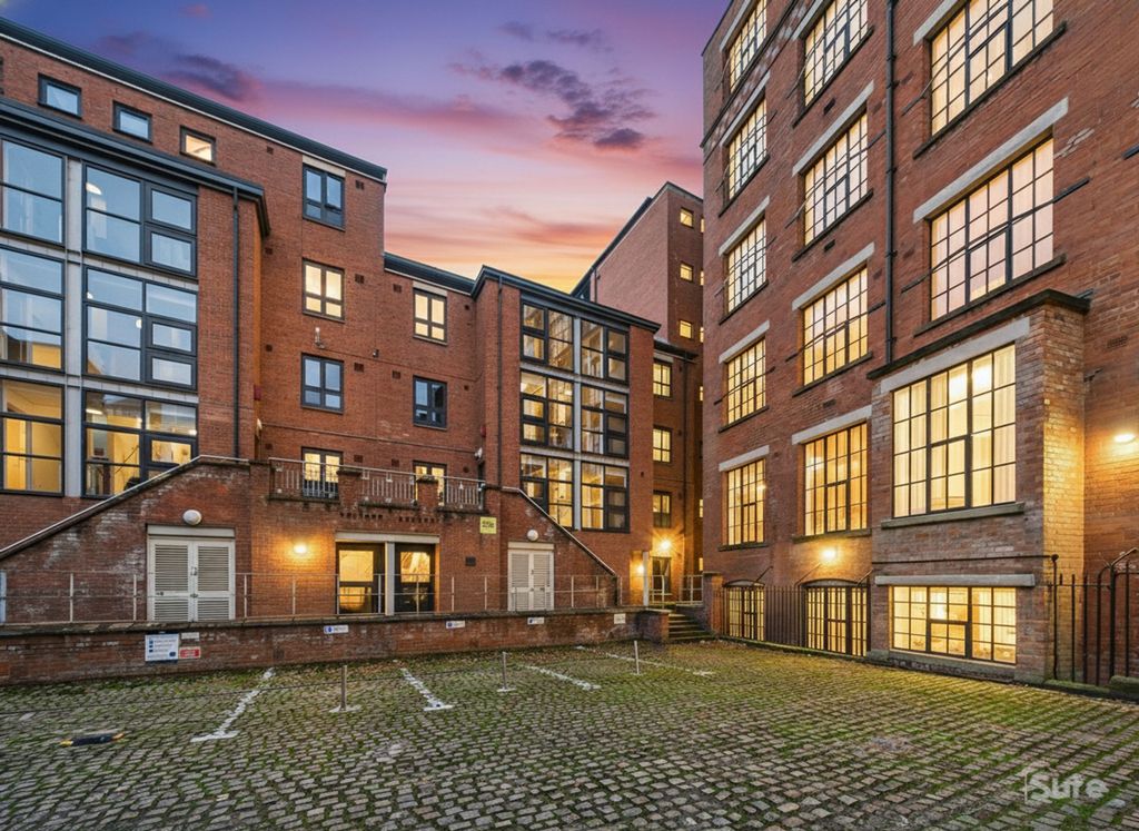 Property photo 1 of 8 External