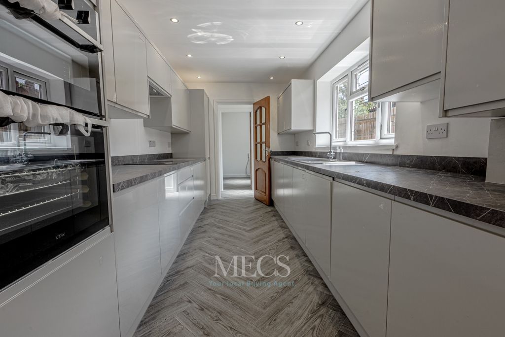Property photo 1 of 18 2537351