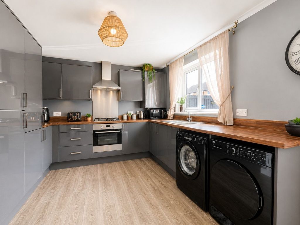 Additional image 7 of 3 bed detached house for sale93 Dalwhamie Street, Kinross KY13