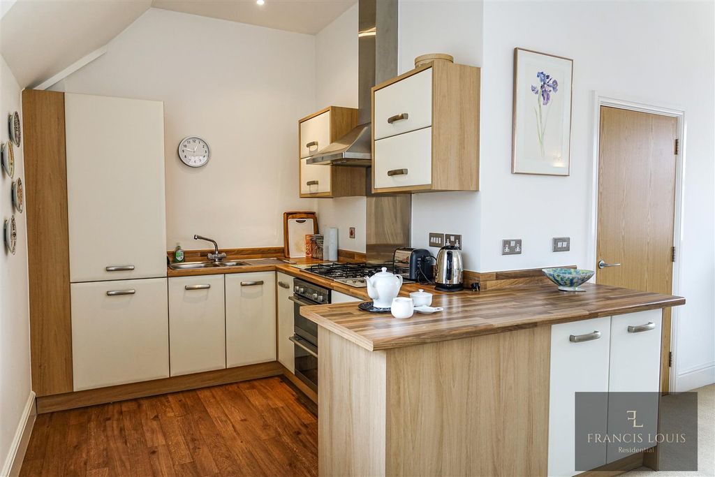 Property photo 2 of 12 Dsc09610.Jpg