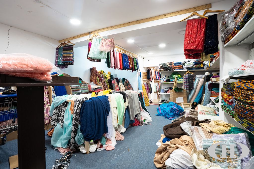 Property photo 3 of 7 Pic-4