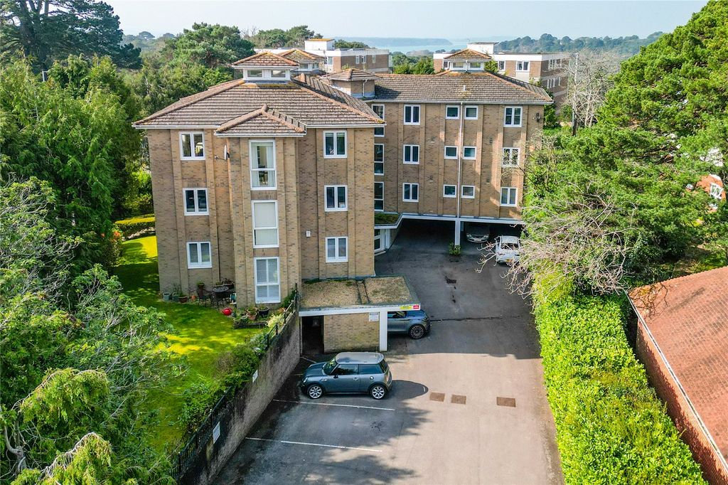 Property photo 2 of 15 Picture No. 20