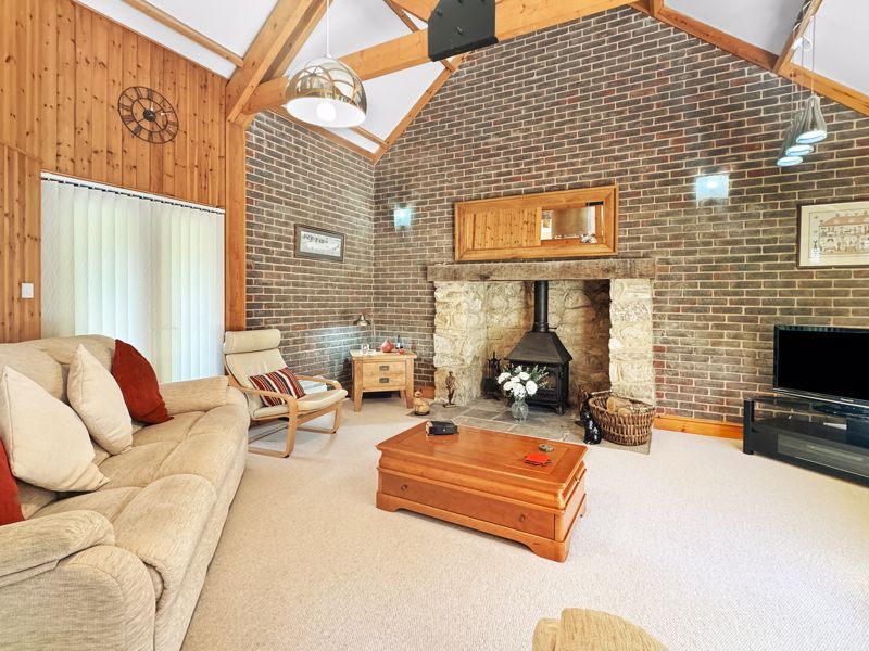 Property photo 3 of 34 Photo 32