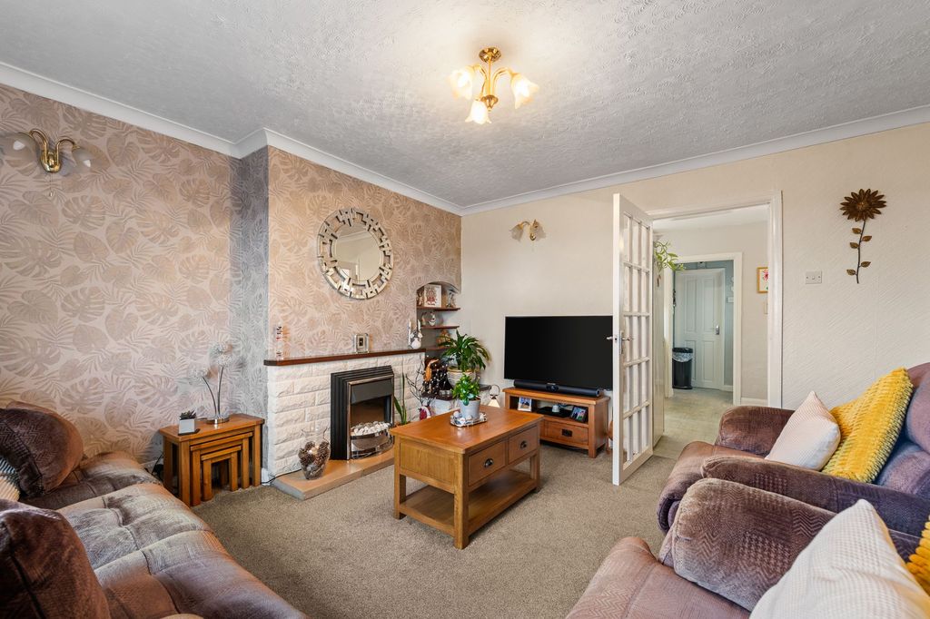 Property photo 3 of 26