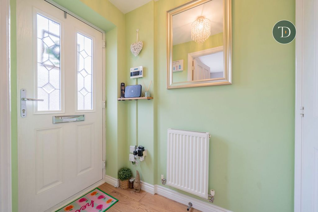 Property photo 2 of 26