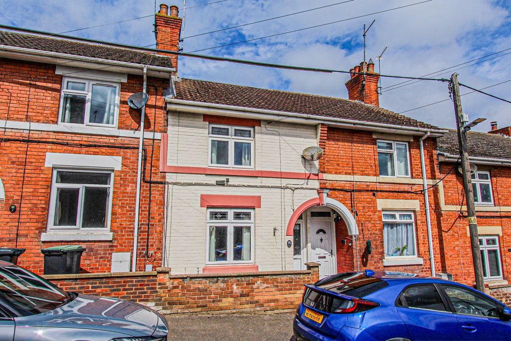 Property photo 1 of 11 Front