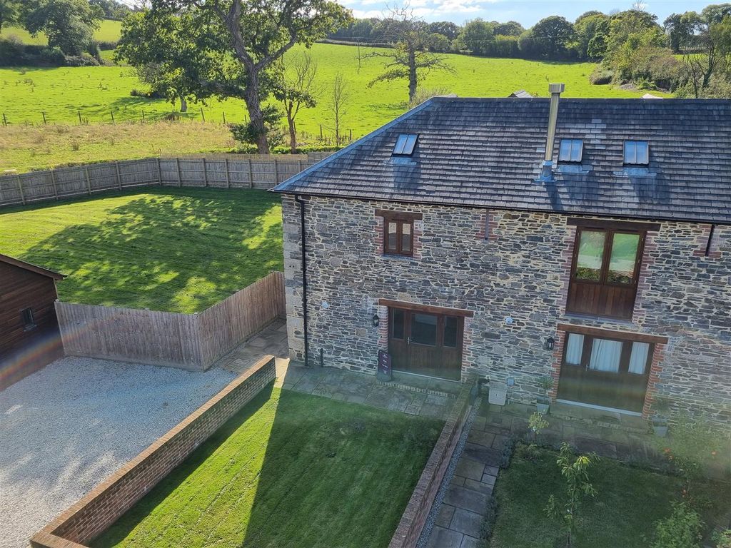 Property photo 2 of 23 20250923_150219.Jpg