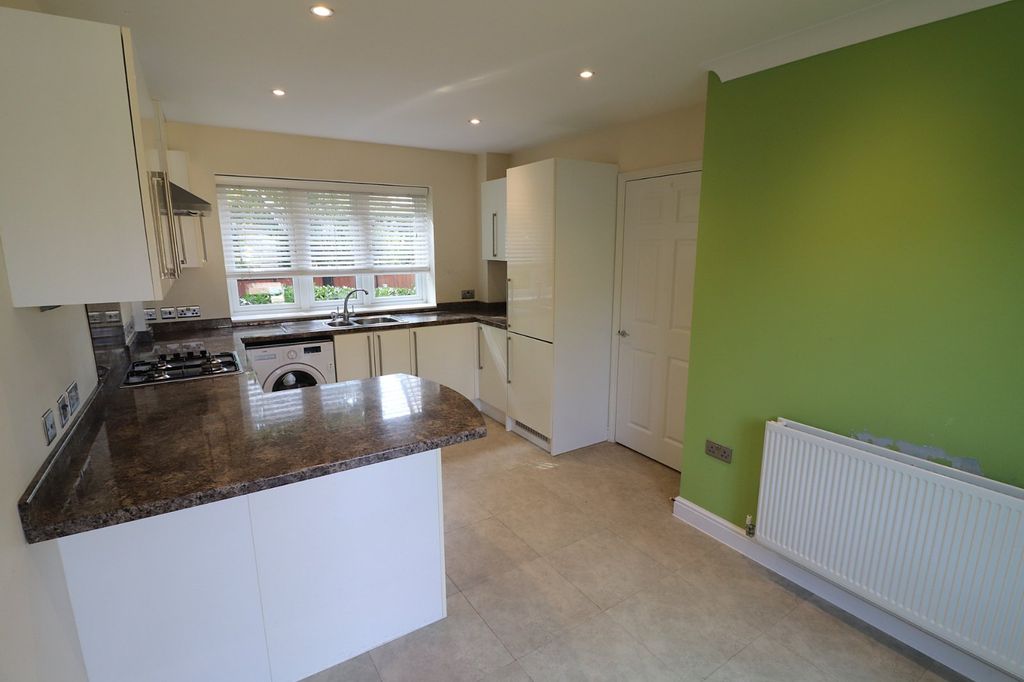 Property photo 2 of 21 Picture No. 28