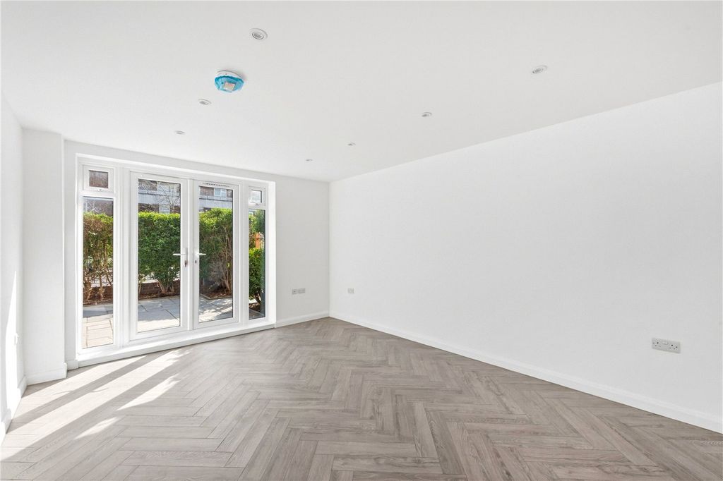 Property photo 1 of 14 Picture No. 05