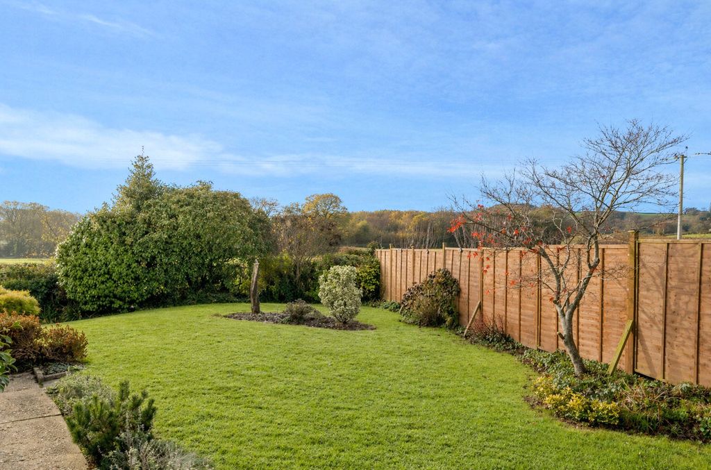 Property photo 3 of 13 Garden