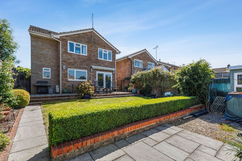 Property photo 1 of 17