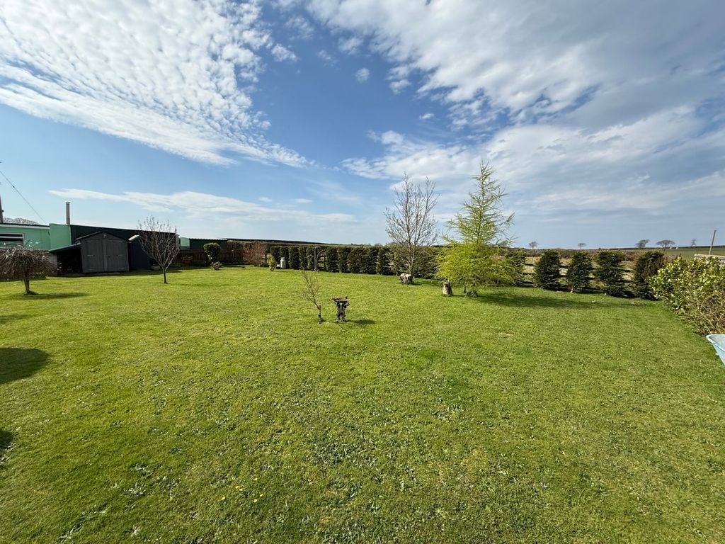 Property photo 3 of 35