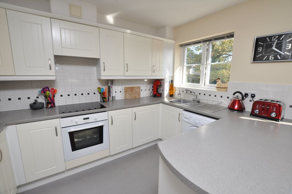 Property photo 2 of 8 Photo 02