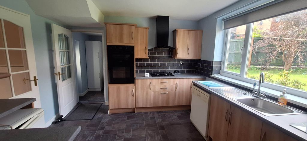 Property photo 3 of 11 Min