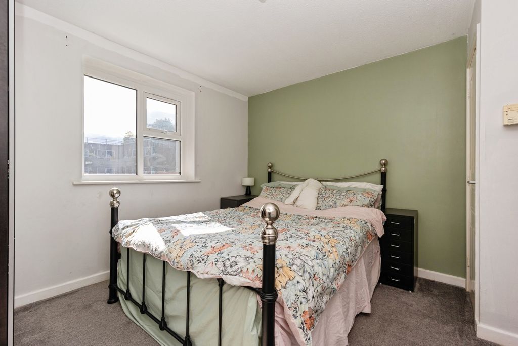 Property photo 2 of 15 Pbox-Img.Jpg