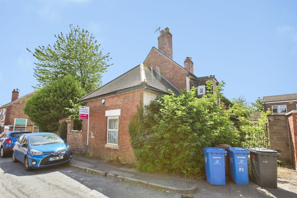 Property photo 1 of 11