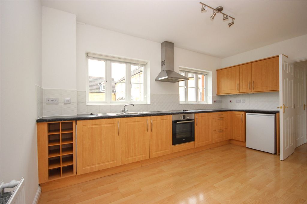 Property photo 2 of 7 Picture No. 18