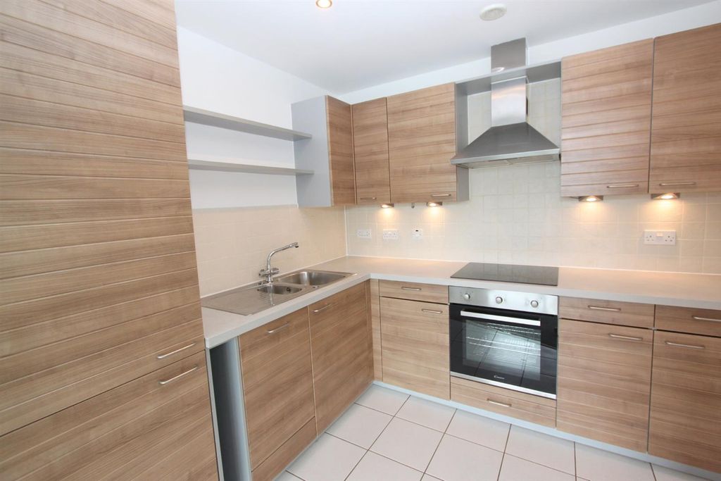 Property photo 3 of 8 19 Azure Kitchen.Jpg