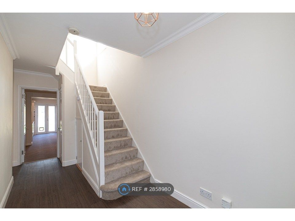 Property photo 3 of 35