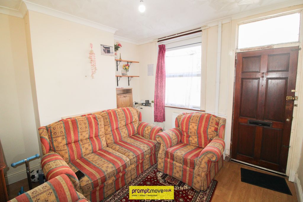 Property photo 2 of 12 Na