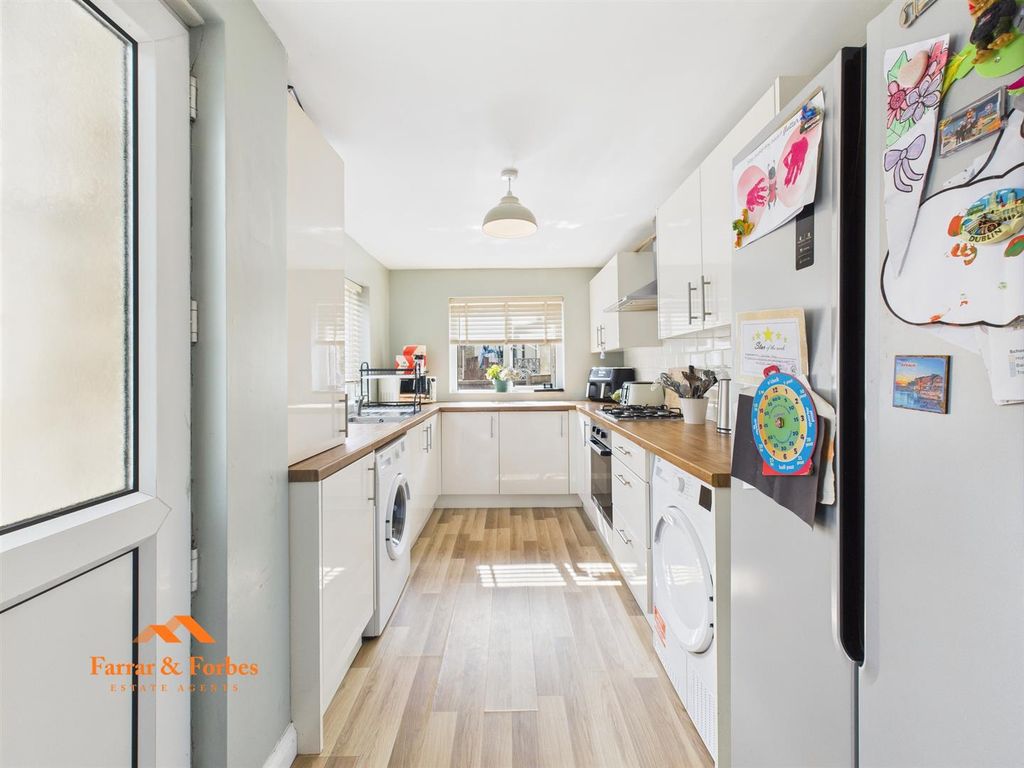 Property photo 1 of 16 Cam03956G0-Pr0109-Still007.Jpg