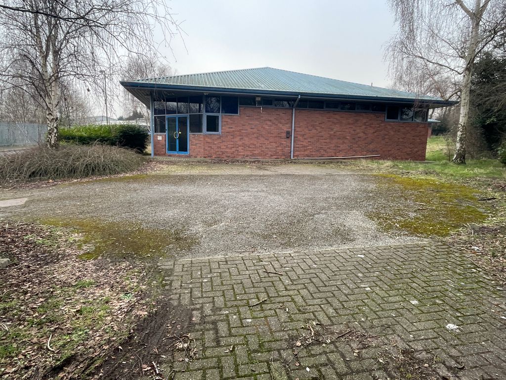 Property photo 3 of 18