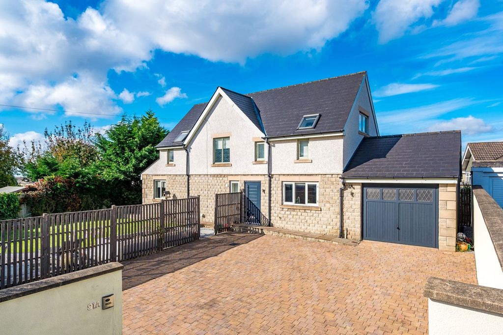 Property photo 1 of 45