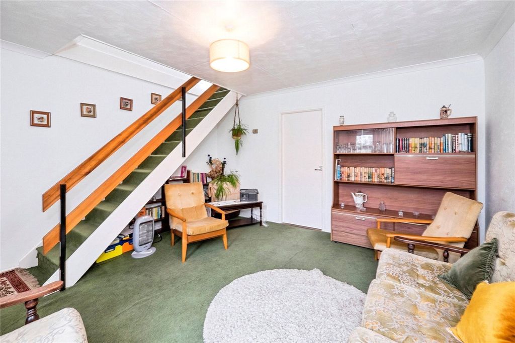 Property photo 3 of 11 Living Room