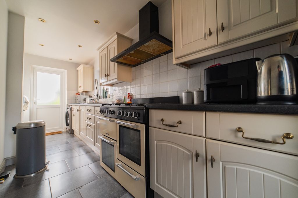 Additional image 8 of 3 bed semi-detached house for saleGreenway Road, Rumney CF3