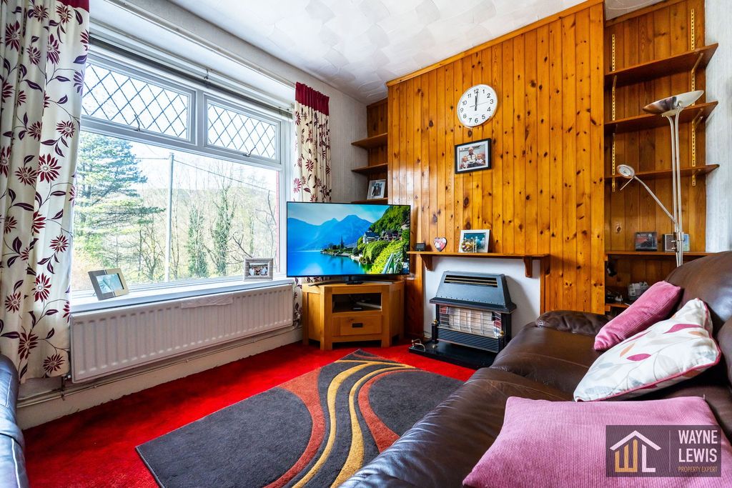 Property photo 3 of 38