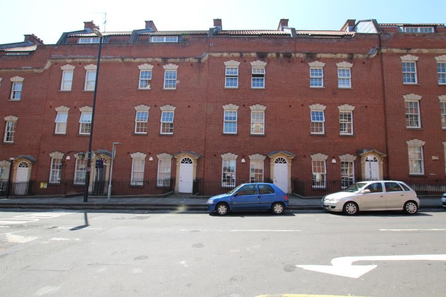 Property photo 1 of 6
