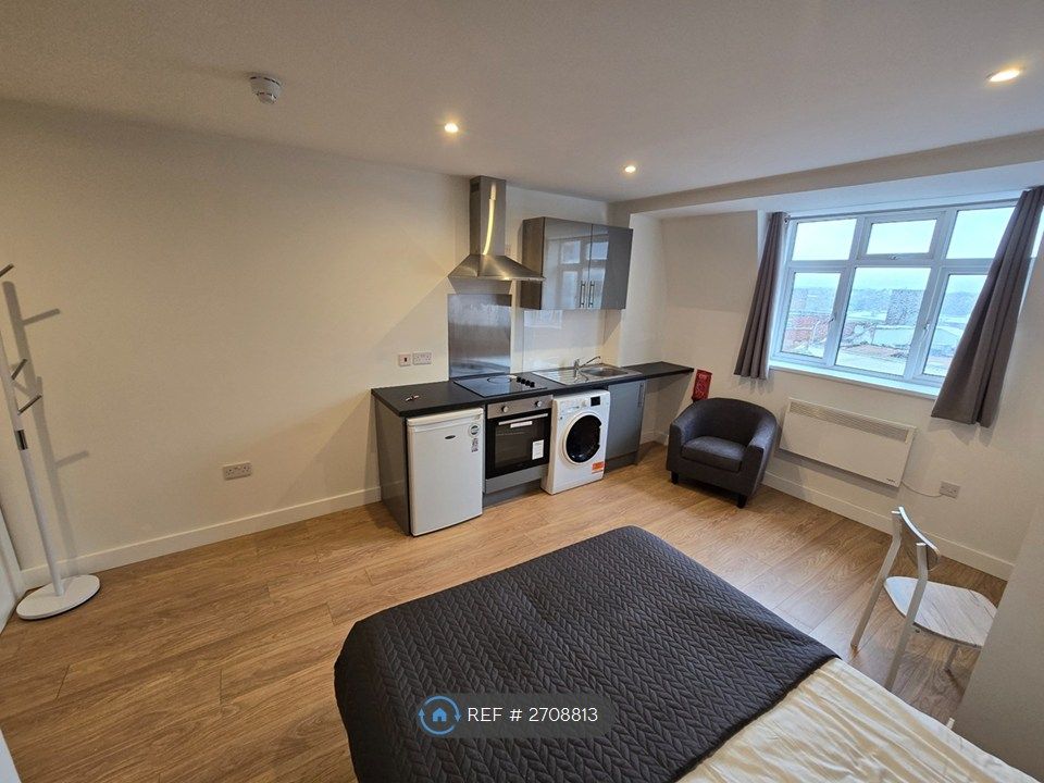 Property photo 3 of 6