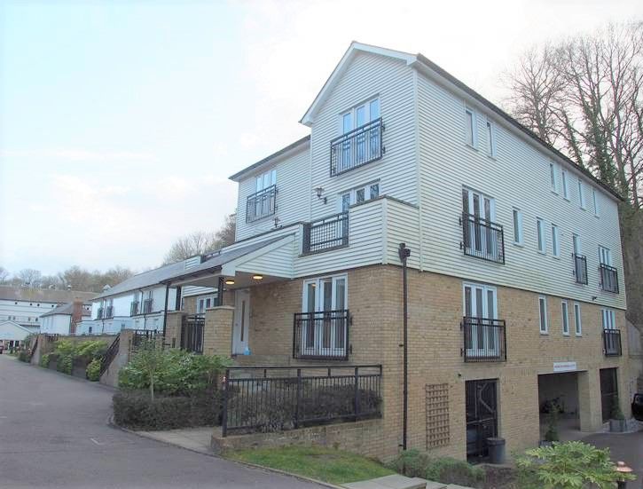 Property photo 2 of 11