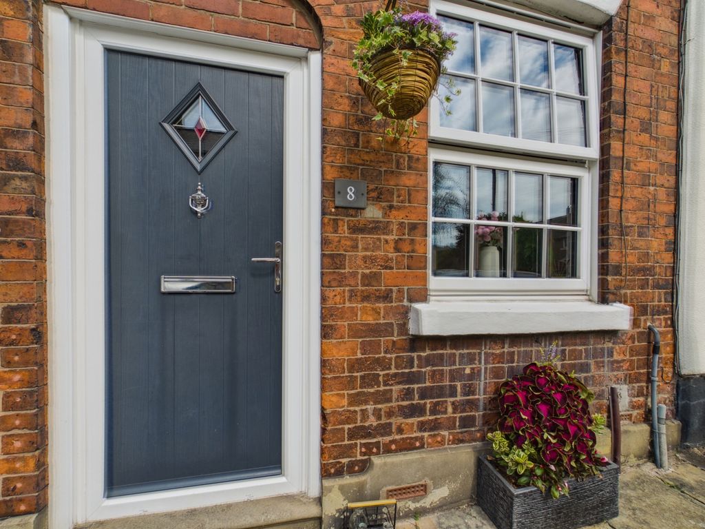 Property photo 1 of 11 Outside