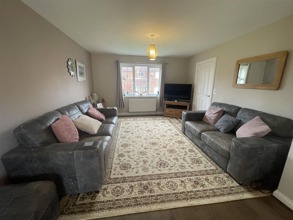 Property photo 2 of 12 27 Twizell 10.Jpg