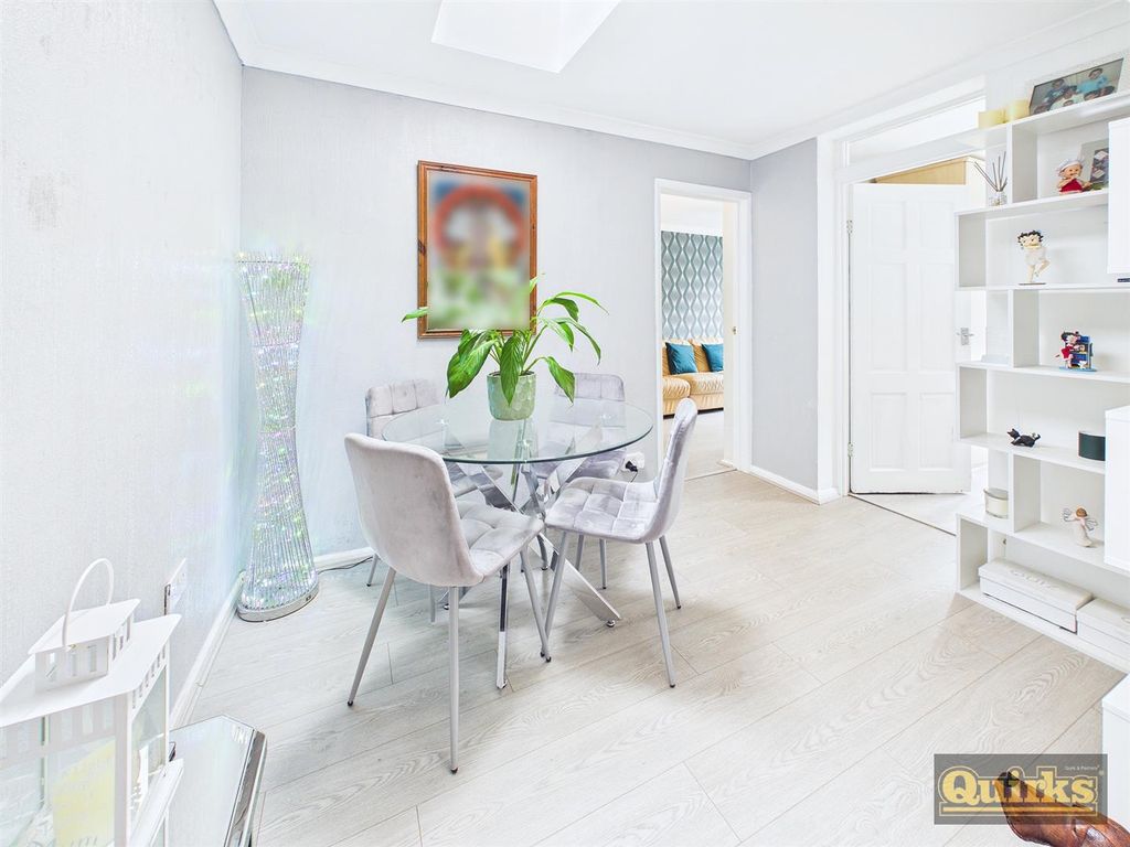 Property photo 2 of 16 Cam02342G0-Pr0189-Still003.Jpg